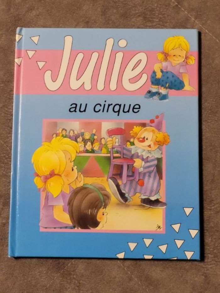 Julie au cirque par Mireille Van Wilderode