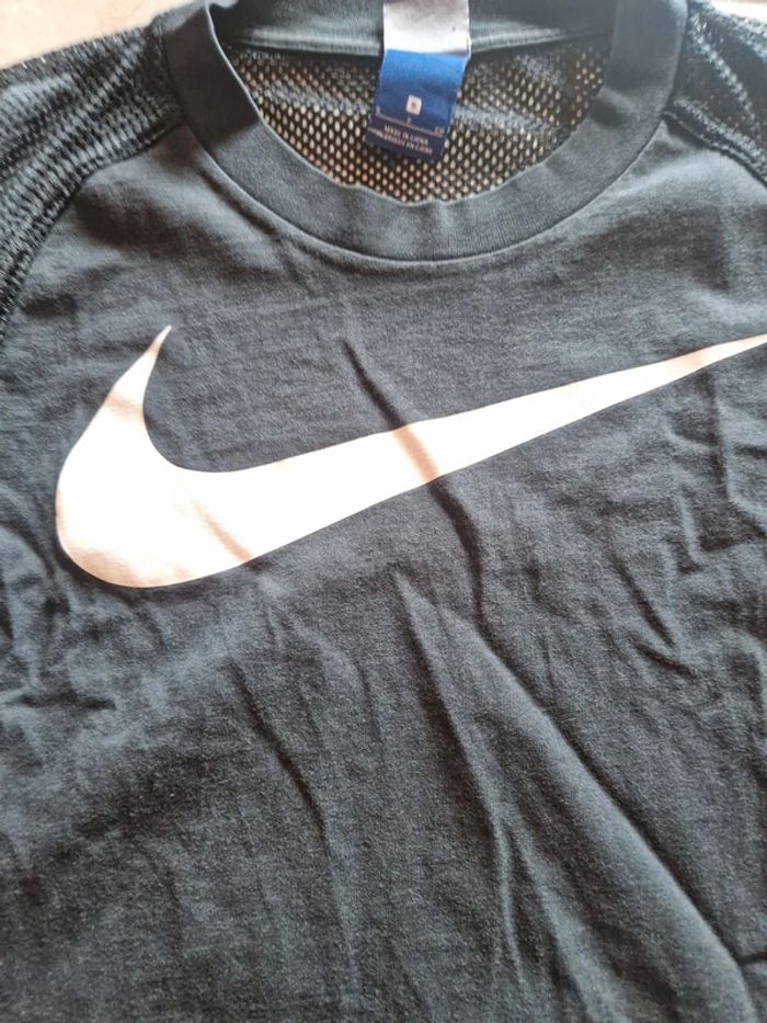 Tee shirt sport S nike - photo numéro 2