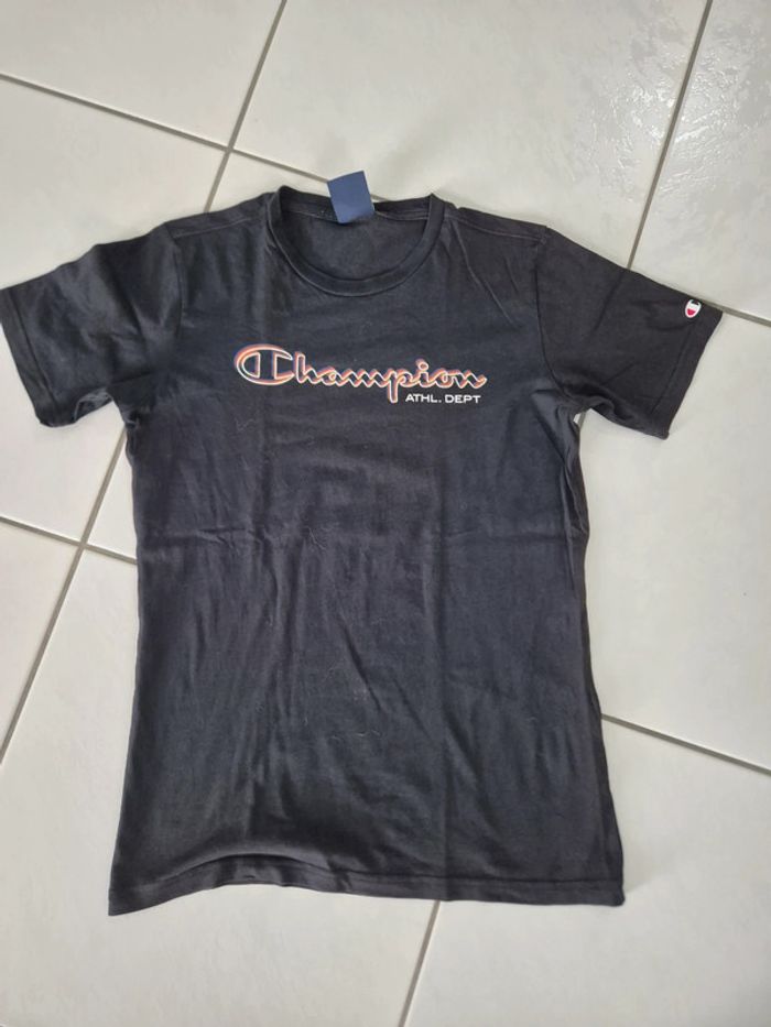 Tee-shirt champion taille 13/14 ans