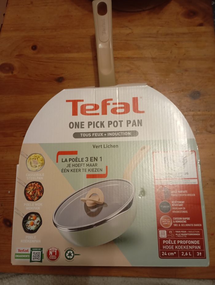 Poêle TEFAL Neuf avec son couvercle - photo numéro 4