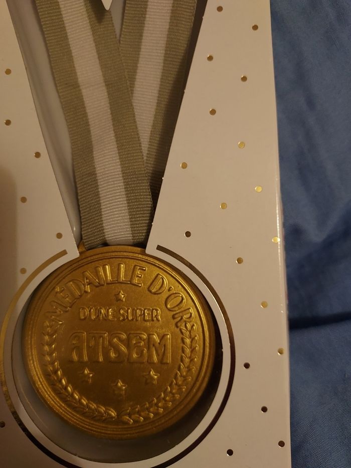 Médaille 🏅 pour les atsems - photo numéro 2