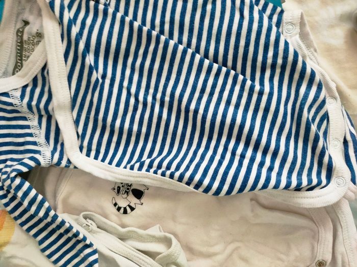 Lot bodies manches longues et courtes garçon ou fille - photo numéro 2