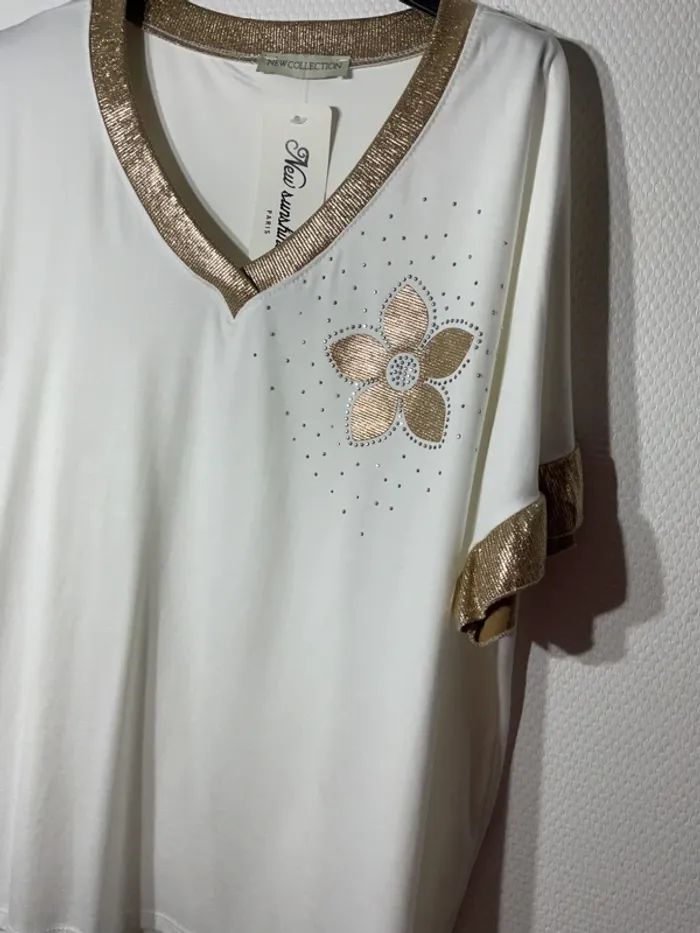 T-shirt « fleurs » femme taille unique (38-44)- new sunshine - neuf avec étiquette - photo numéro 2