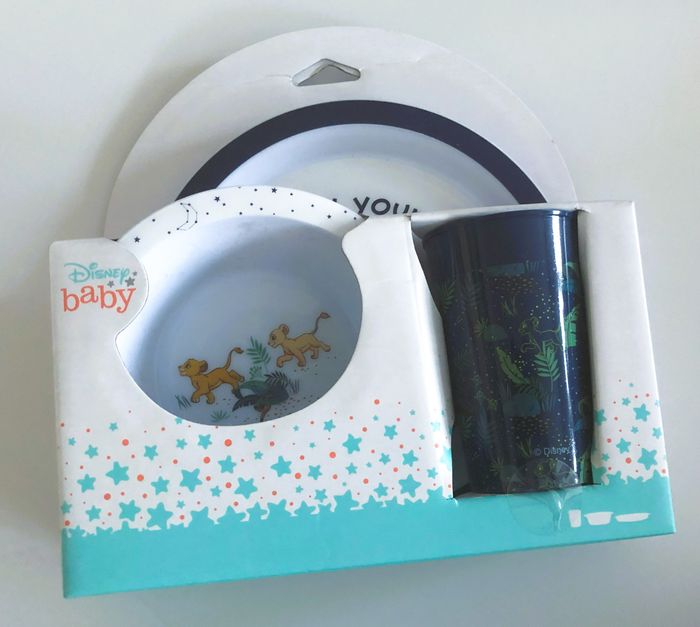 coffret vaisselle Le Roi Lion Disney neuf