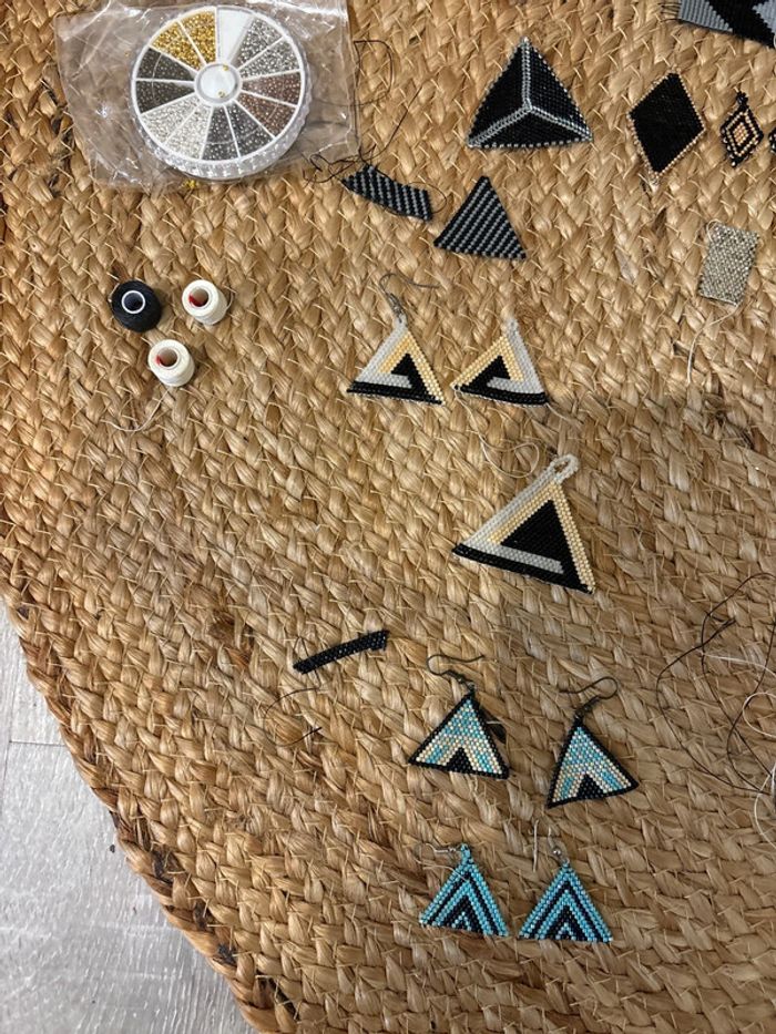 Lot création perles miyuki avec accessoires et feuilles croquis - photo numéro 2