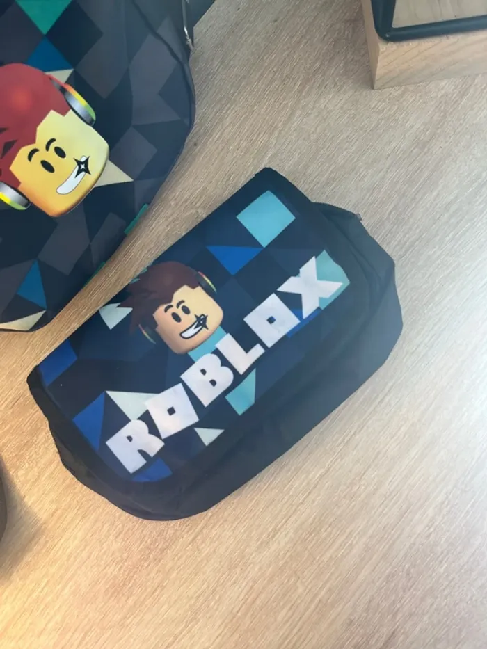 Sacoche & trousse roblox - photo numéro 2