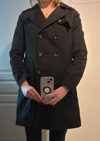 Jolie Trench noir Camaïeu taille S-36 en très bon état