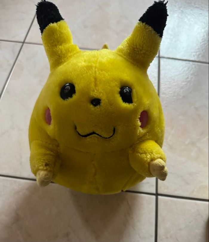 Lot de 2 Peluches Pikachu - photo numéro 2