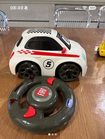 Voiture téléguidé chicco