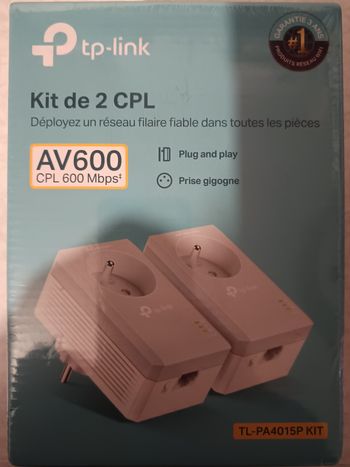 Kit de 2 CPL AV 600 Mbps avec prise intégrée Neuf Scellé