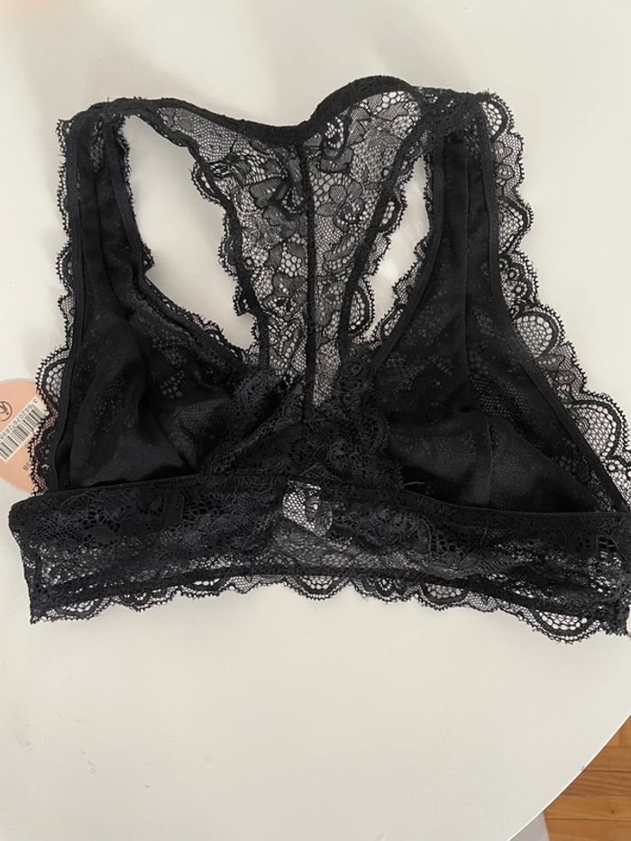 Brassière en dentelle noire 90B - photo numéro 2