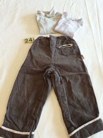 Lot pantalon 2 t-shirts