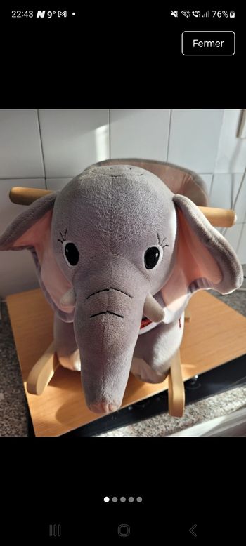 Éléphant à bascule 
