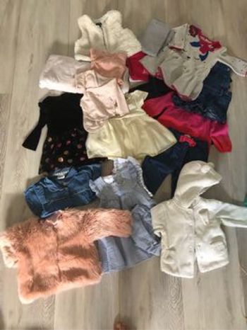 Gros lot de vêtements bébé fille