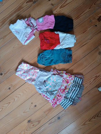Lot de 15 articles été fille 12 mois en parfait état comme neuf