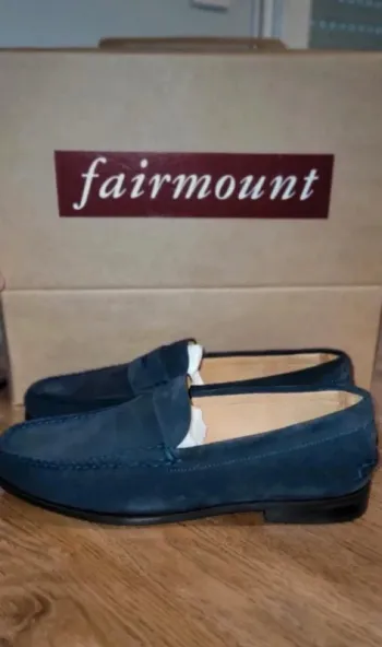Annonce Vinted – Mocassins Fairmount en daim bleu – Neufs, avec boîte