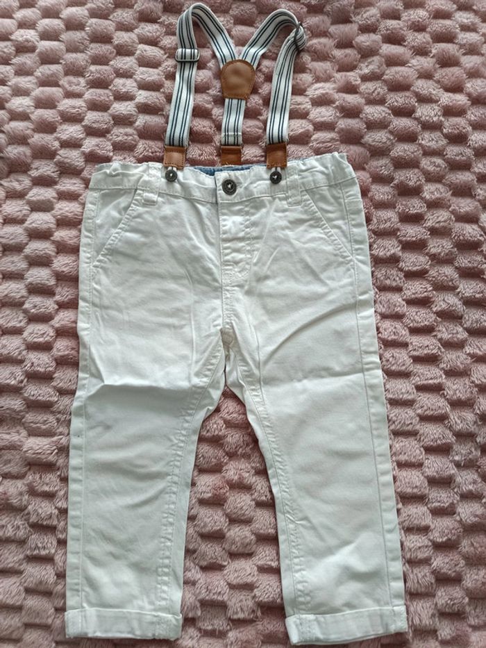 Pantalon a bretelles gemo 18m comme neuf