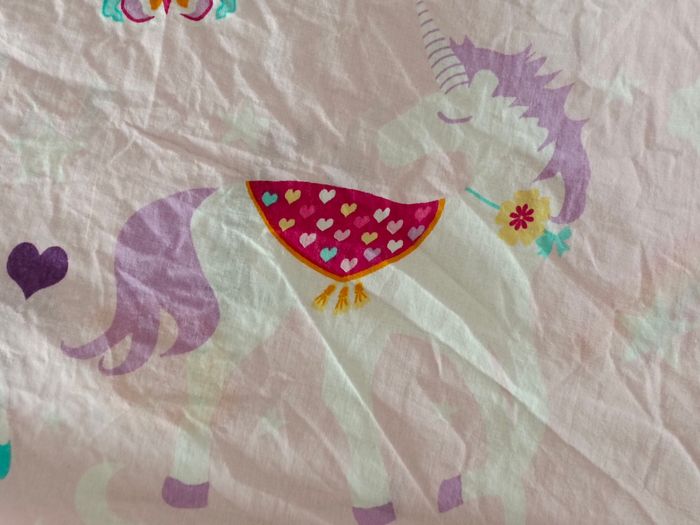 Housse de couette+ taie d'oreiller licornes 🦄 et arc en ciel 🌈 - photo numéro 6