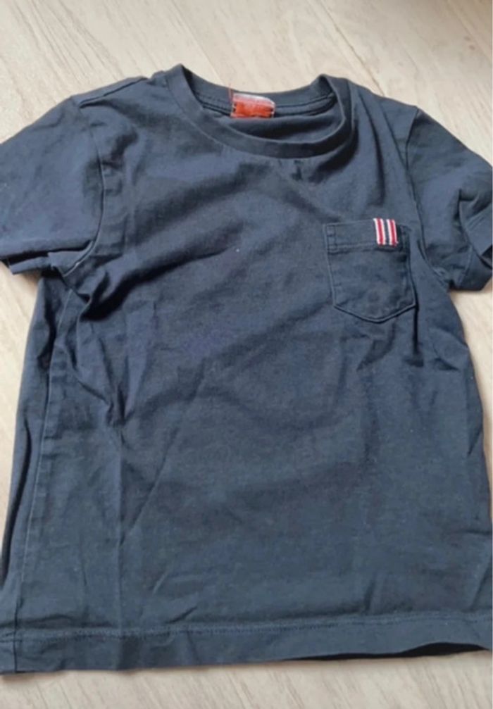 Lot tee shirts - photo numéro 2
