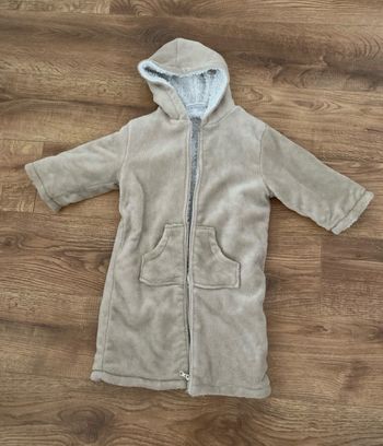 2 robes de chambre 5 et 6ans