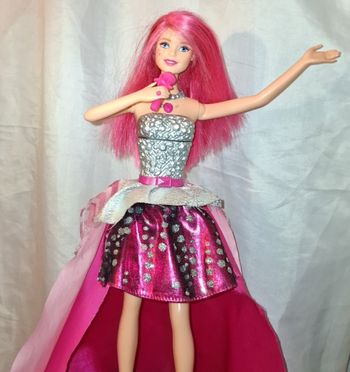 Barbie princesse pop star