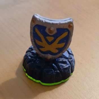 Figurine Skylanders Giants : Sky-Iron Shield