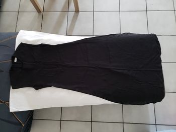 Robe longue noire sans manches