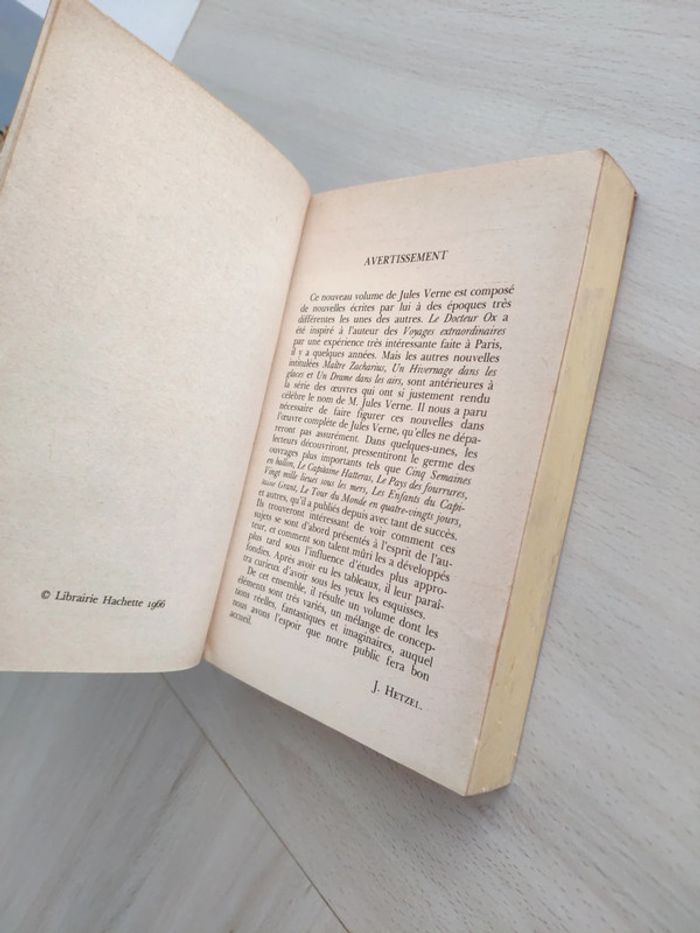 Livre poche Le docteur ox Jules Verne - photo numéro 9