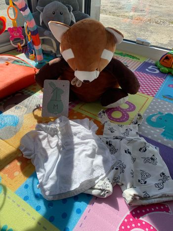 Ensemble avec petite salopette