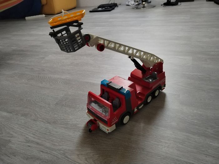 Camion de pompier - photo numéro 2