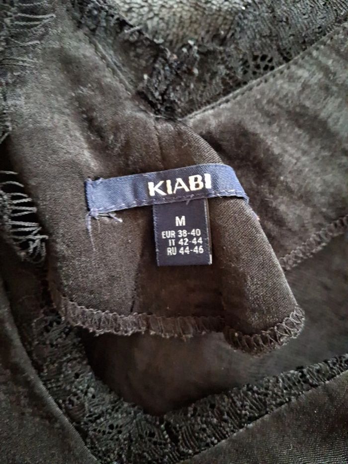 Kiabi top soyeux avec dentelle taille M - photo numéro 5