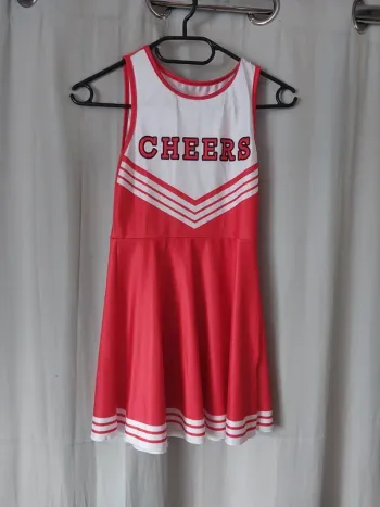 Ensemble pom pom girl