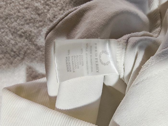 Élégante veste de survêtement Fred Perry taille L Femme, couleur blanc crème. - photo numéro 8