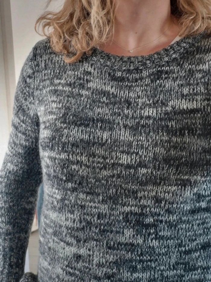 Pull d'hiver Mango en laine et angora chiné gris et noir Taille 36 à 42 - photo numéro 9