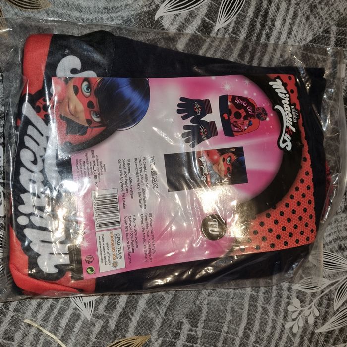 ensemble MIRACULOUS bonnet / snood / gants 🎄 neuf 🎄 idée kdo NOËL 🎄