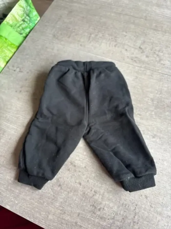 Pantalon 6 mois - photo numéro 3