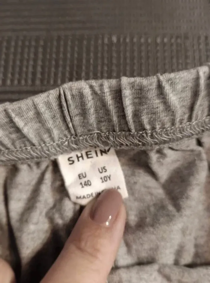 Legging  Shein  10  ans bon  état - photo numéro 3