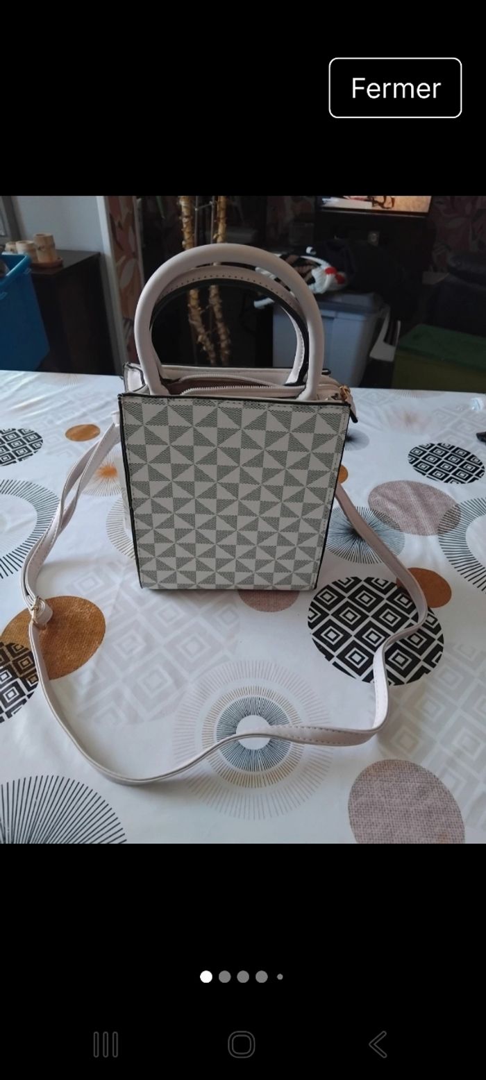 Sac a main avec étiquette neuf - photo numéro 2