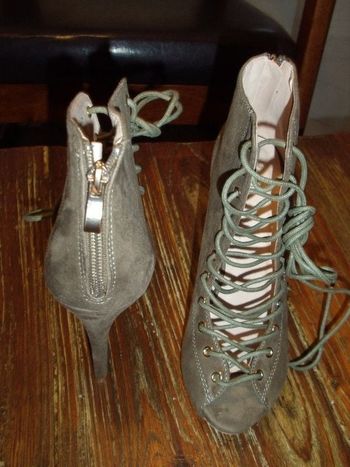 superbes sandales à talons  taille 38