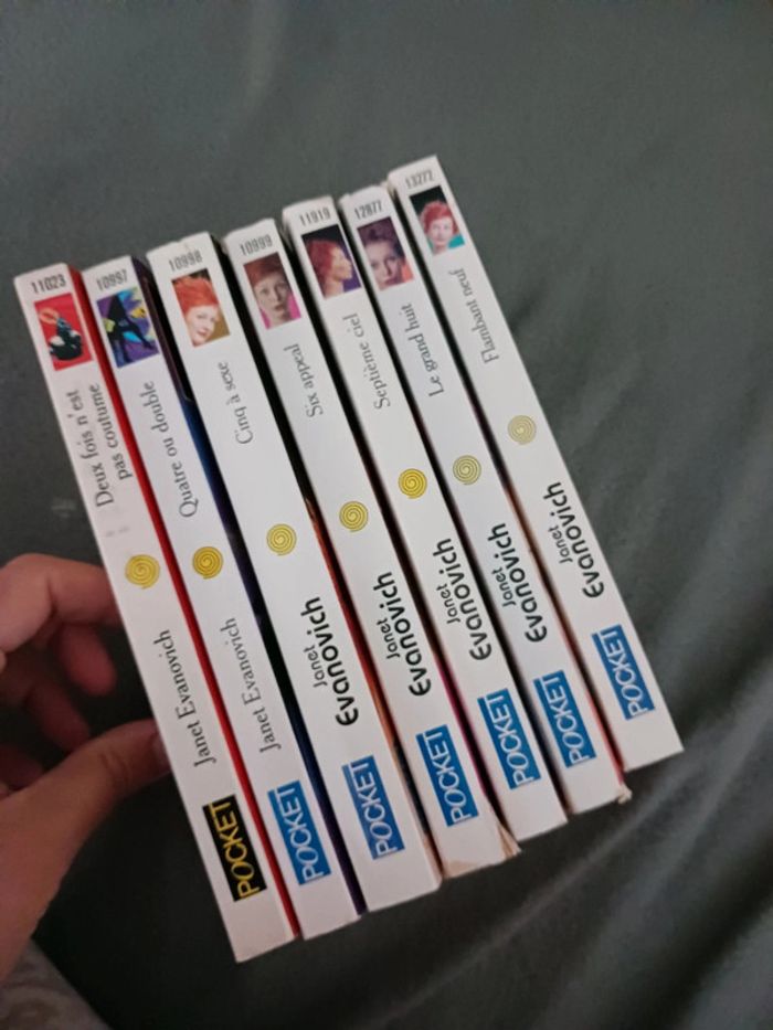 Les enquêtes de Stéphanie Plum - Janet Evanovich 🔞 - photo numéro 4