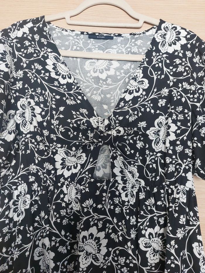 Robe d été imprimé fleurs noire et blanche - photo numéro 2