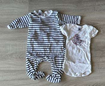 Lot pyjama et bodie