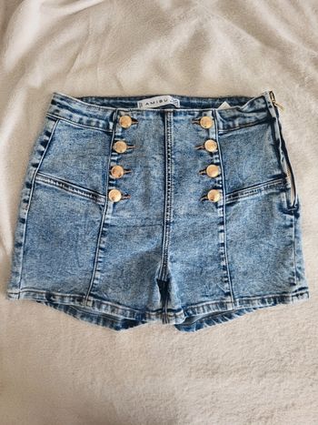 Superbe short .