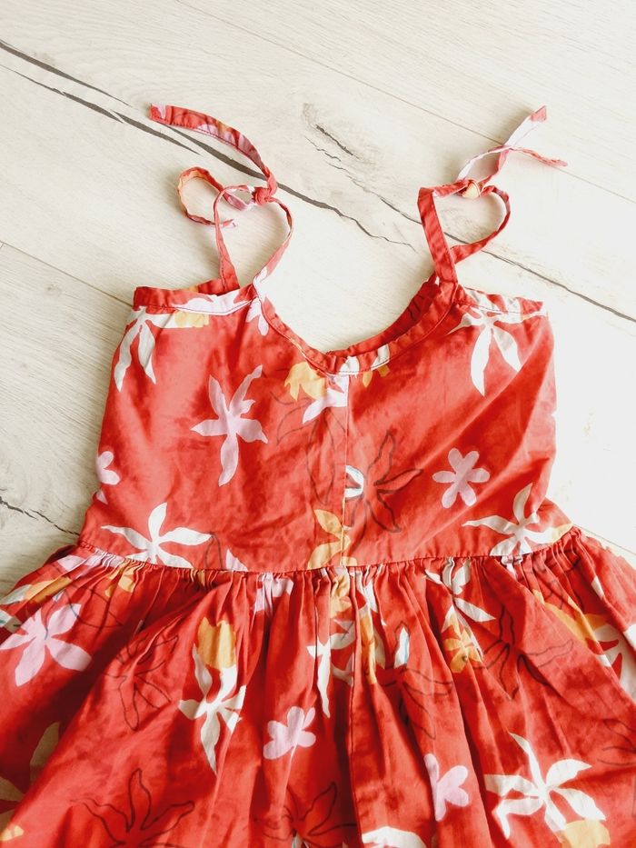 Vêtement fille robe à bretelles rouge motif fleurs 4 ans - photo numéro 2