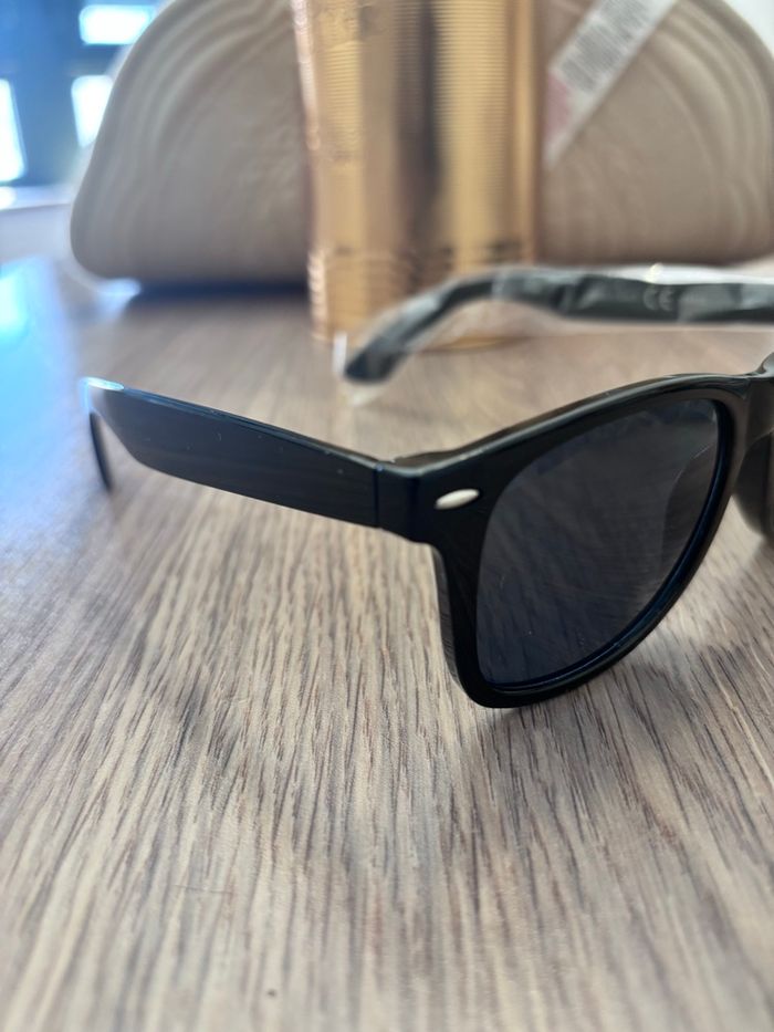 Lunette de soleil mixte - photo numéro 1