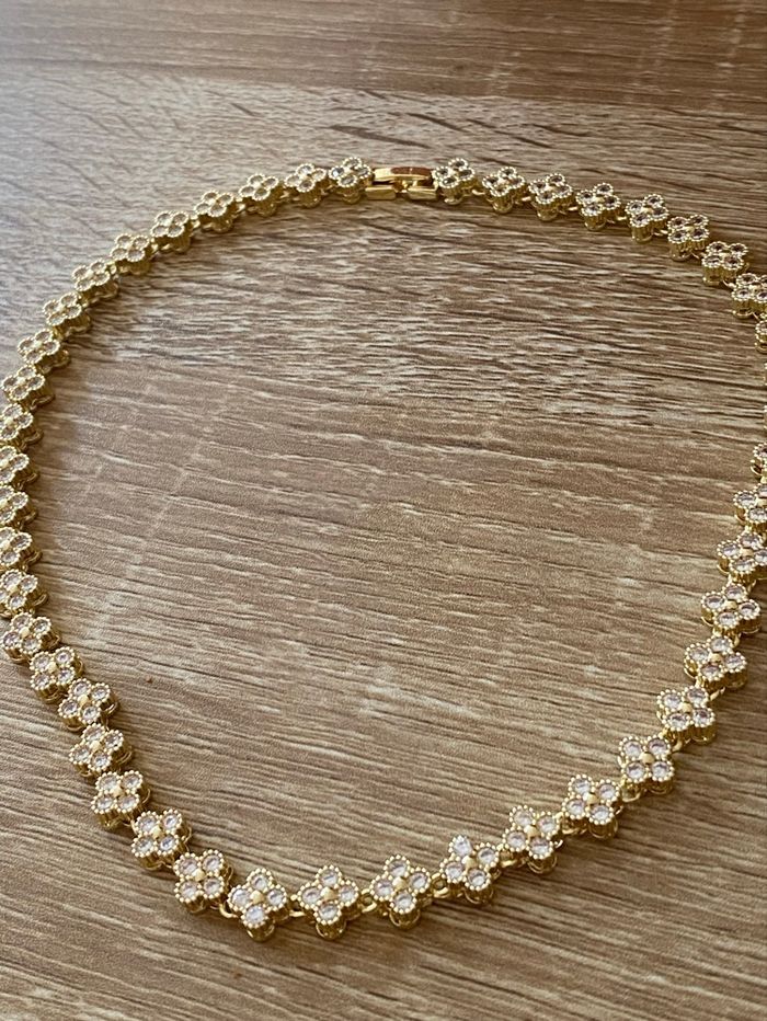 Collier strass et doré - photo numéro 1