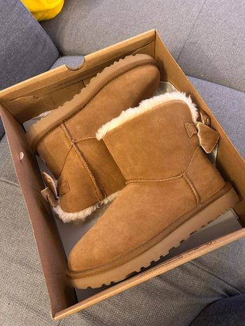 UGG Camel