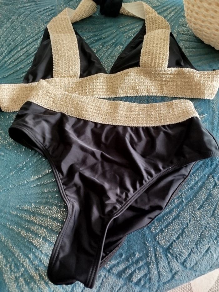 Maillot de bain neuf - photo numéro 2