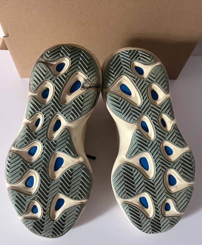 Yeezy 700 V3 No Box 38 - photo numéro 5