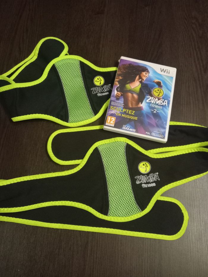 Jeu Zumba + 2 ceintures (wii)
